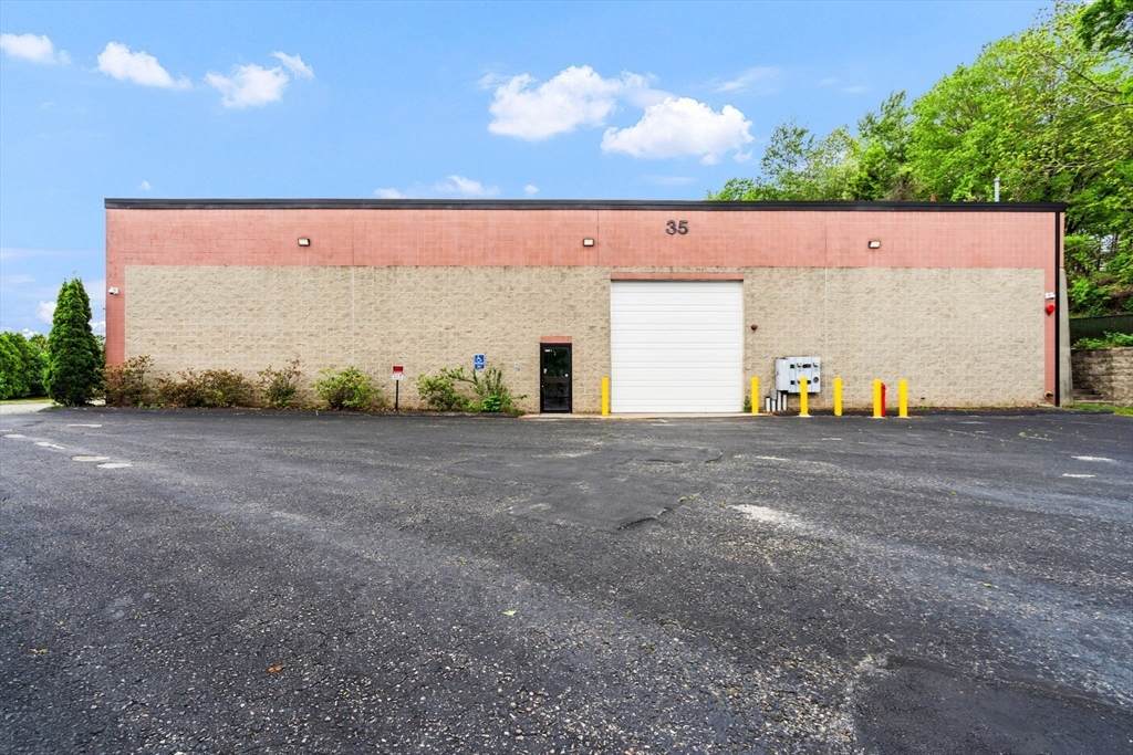 35 Mill Street Central - Photo 1