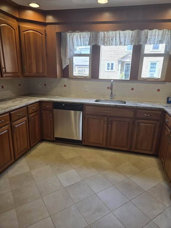 452 Highland - Photo 1