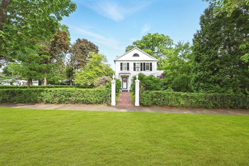 96 College St - Photo 1