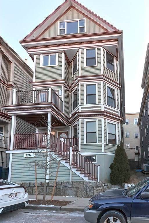 176 Hillside Street - Photo 1