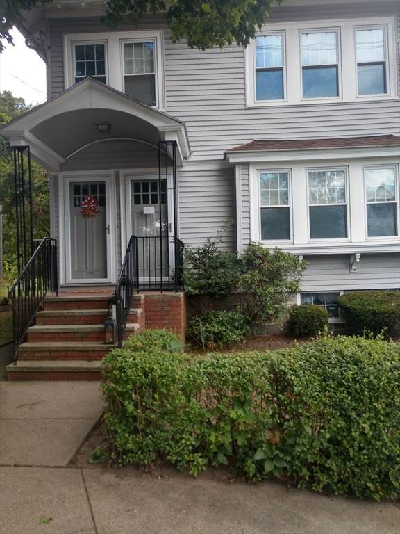 495 Lagrange - Photo 1