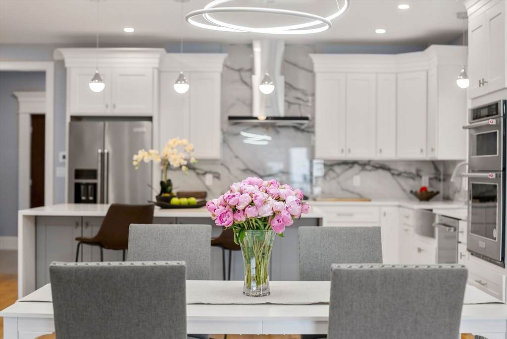 671 Boylston St - Photo 1