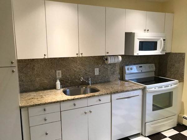 21 Westgate - Photo 1