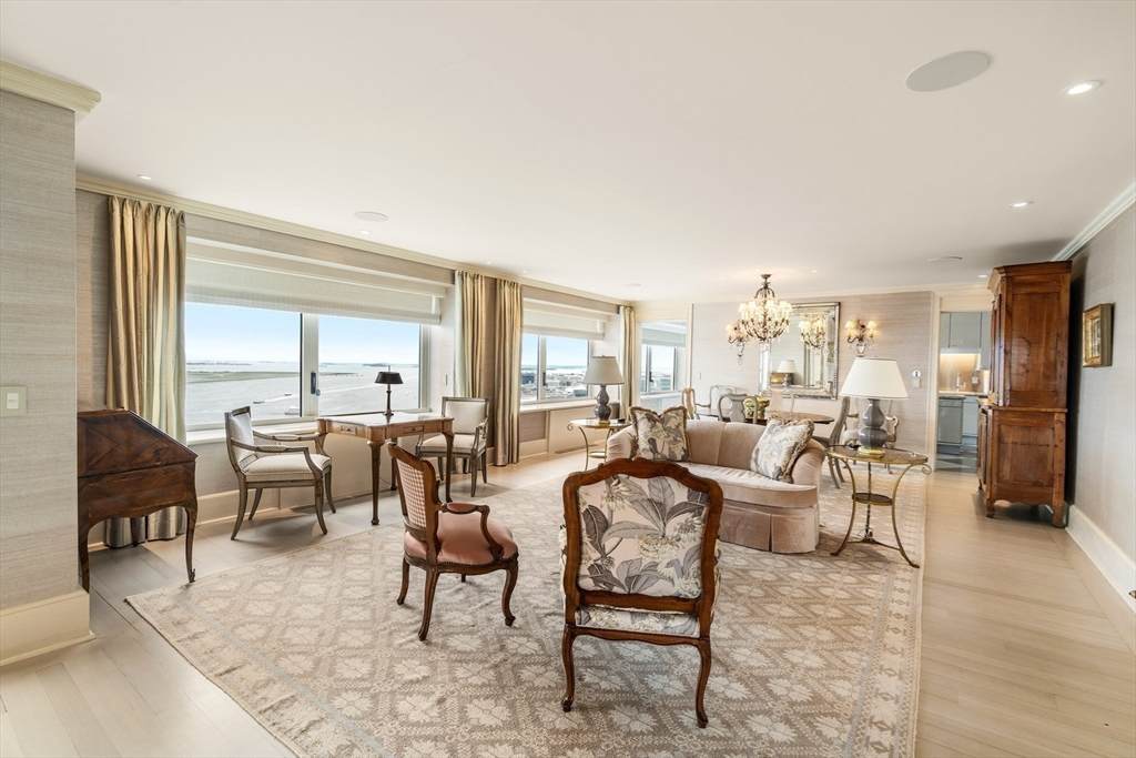 85 E India Row - Photo 1