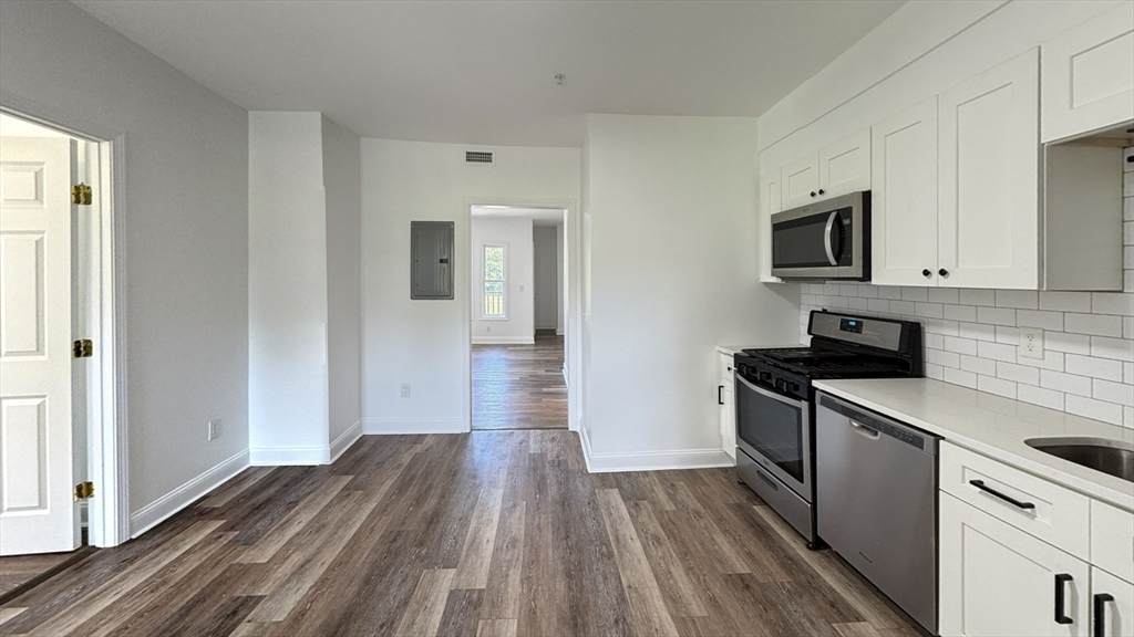 63 River St - Photo 1