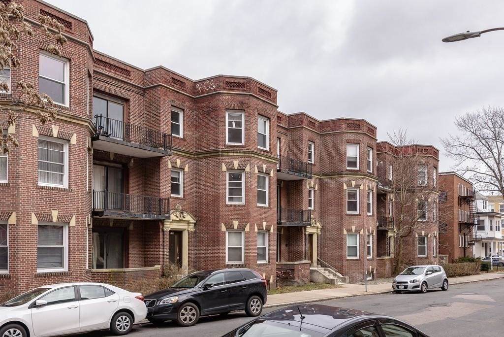 190 Kelton St - Photo 1