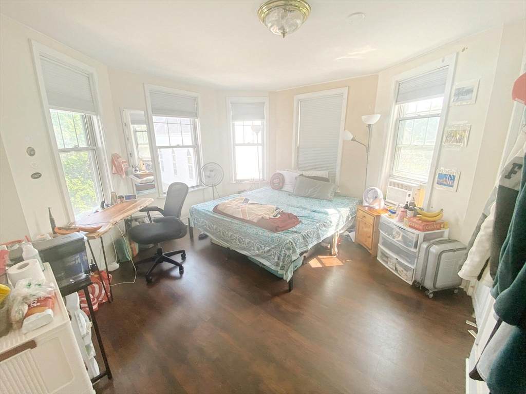 739 Parker St - Photo 1