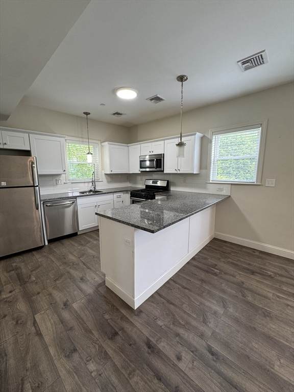 10 Elliott Pl - Photo 1