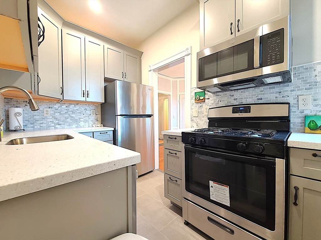 1263 Commonwealth Ave - Photo 1