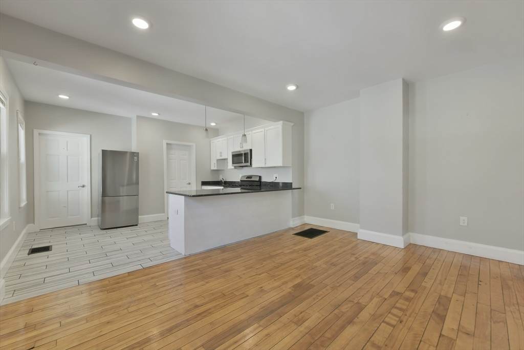 10 Howell Court - Photo 1