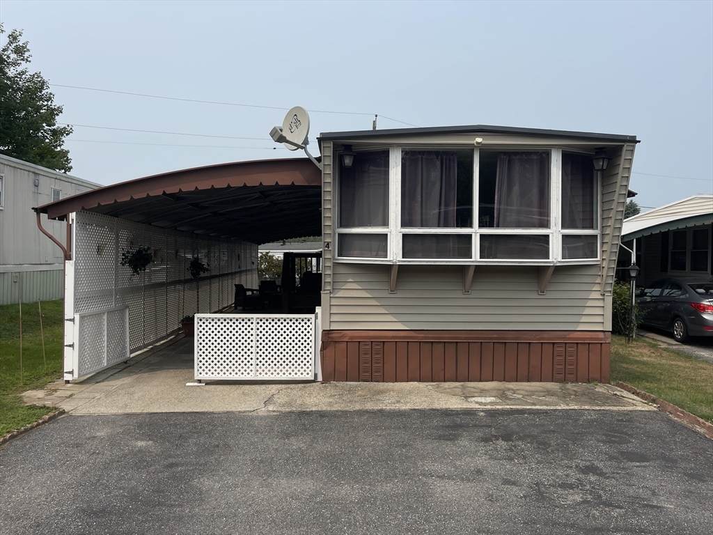 556 Central Street - Photo 1
