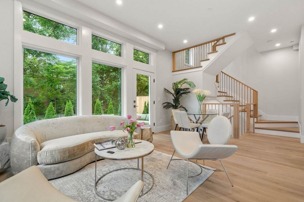 2202 Commonwealth Ave - Photo 1