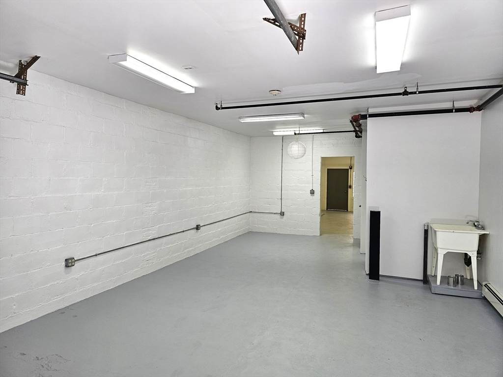 87 Marshall Street - Photo 1