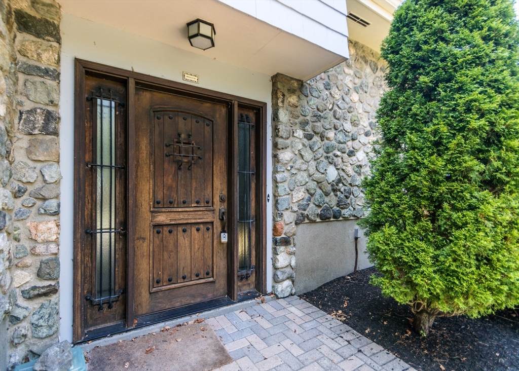 56 Rosewood - Photo 1