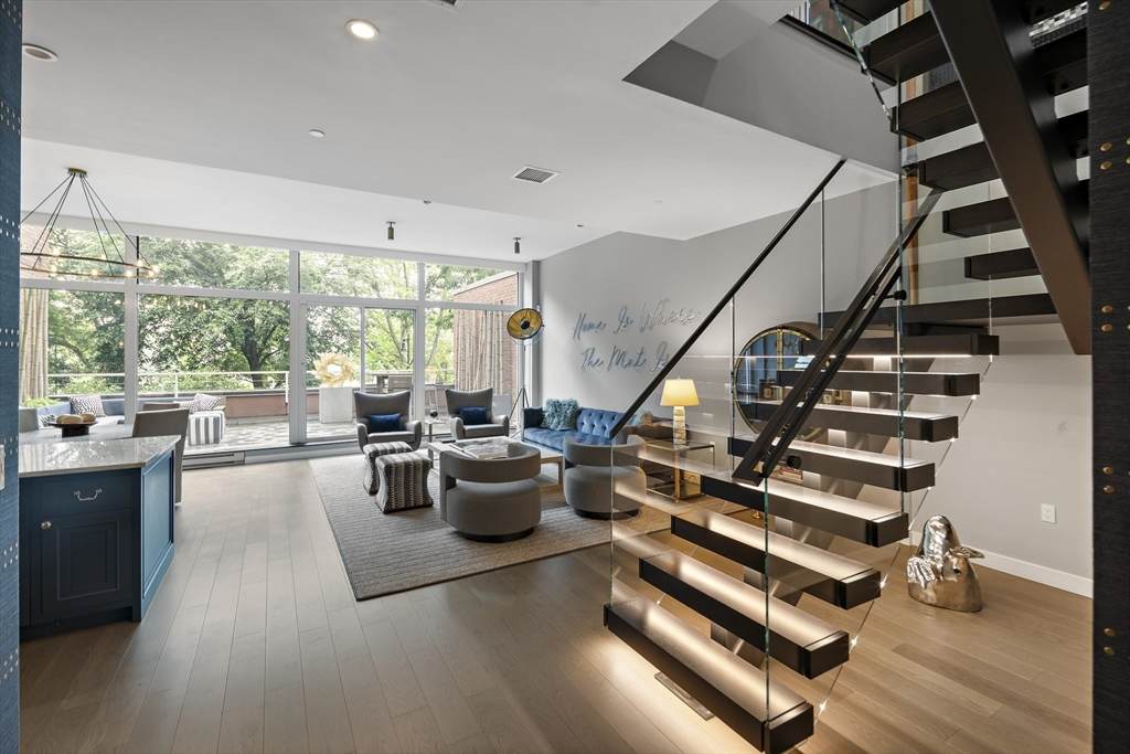 975 Memorial Drive - Photo 1