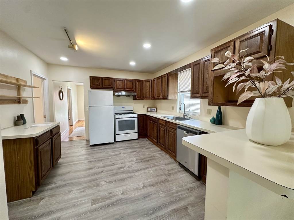 79 Rogers Ave - Photo 1