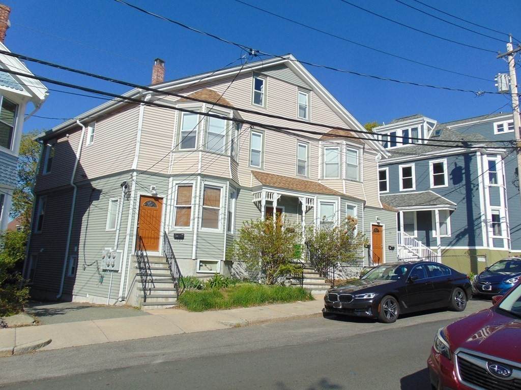 105 Sheridan St - Photo 1