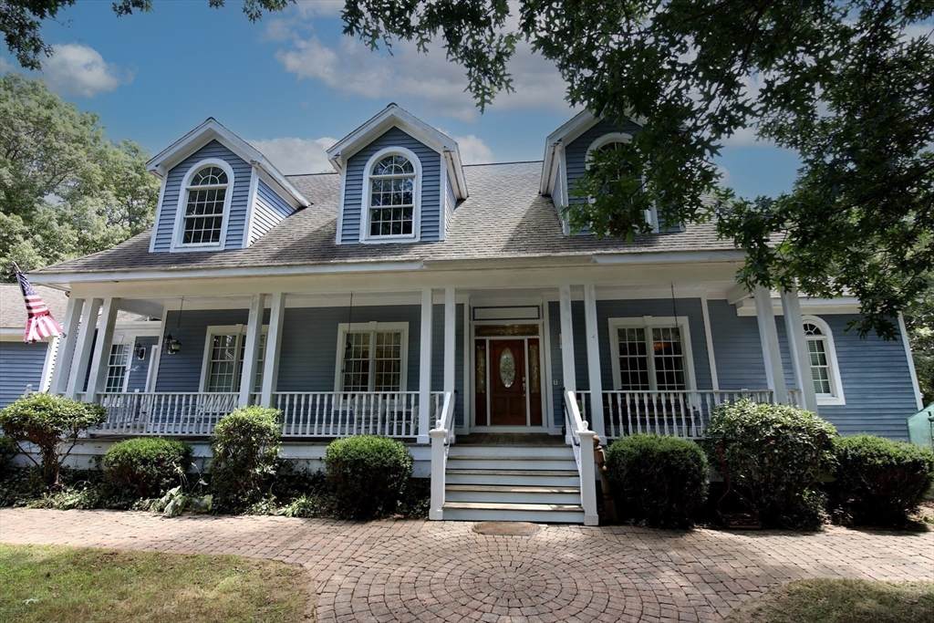 40 Country Club Drive - Photo 1