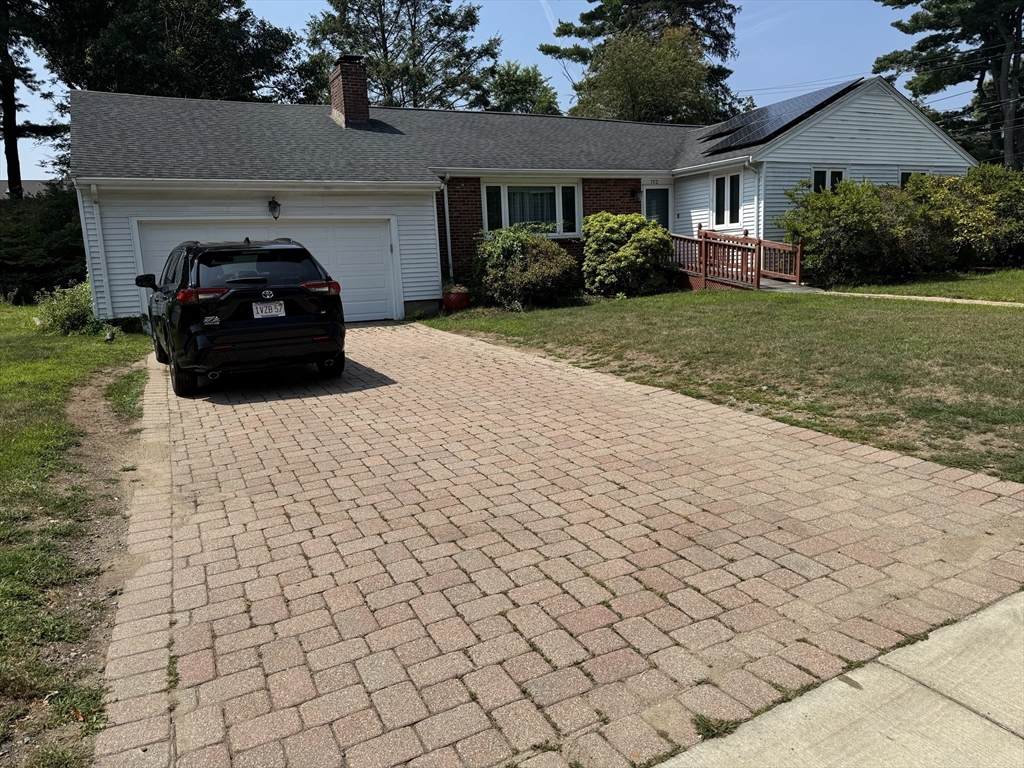 793 Dedham St - Photo 1