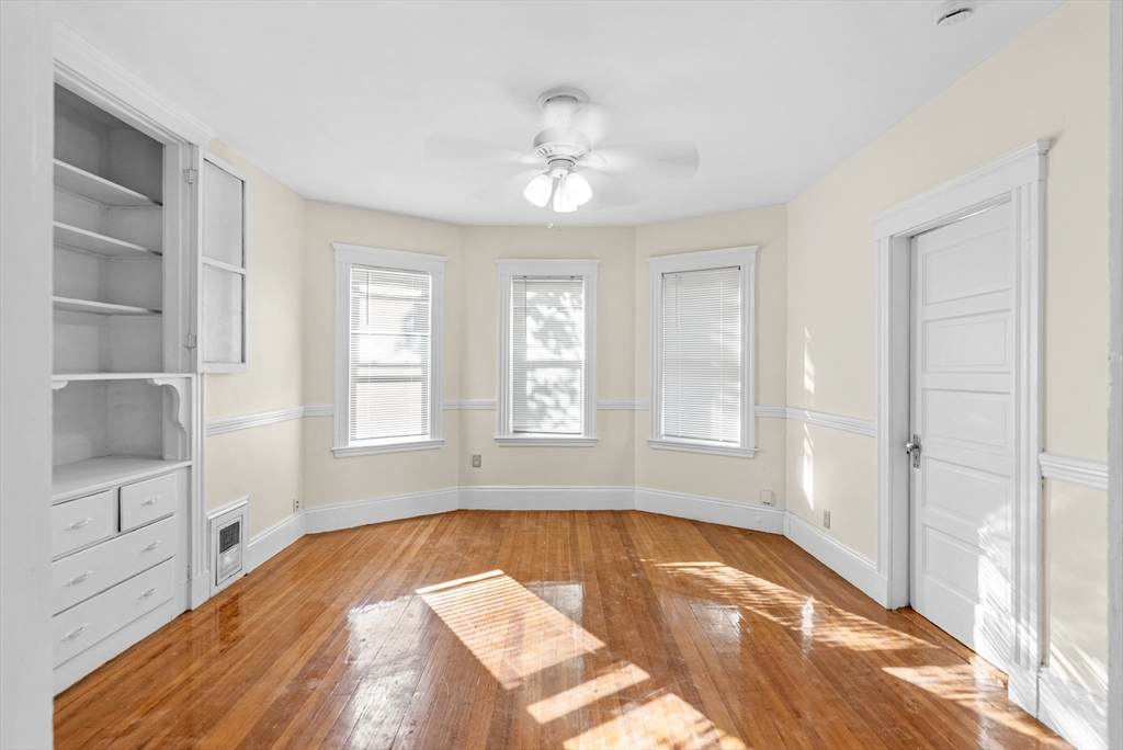 44 Speedwell St - Photo 1