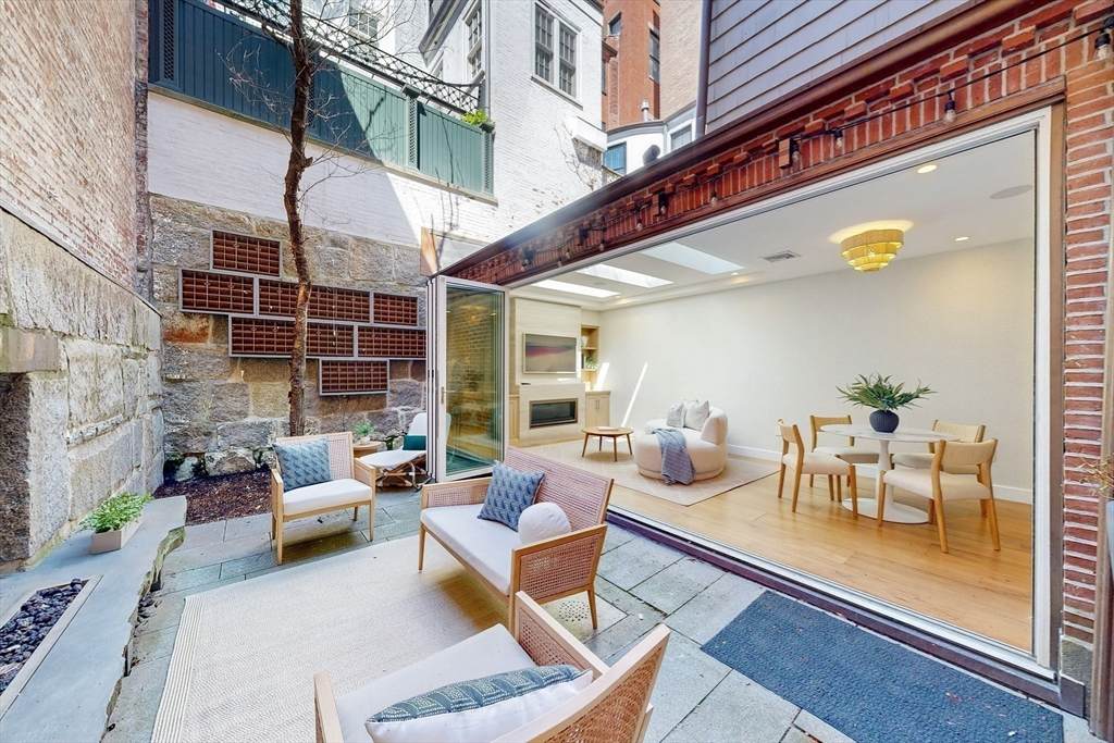 9 Chestnut St - Photo 1