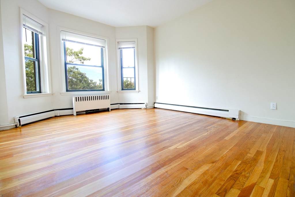 1242 Commonwealth Ave - Photo 1
