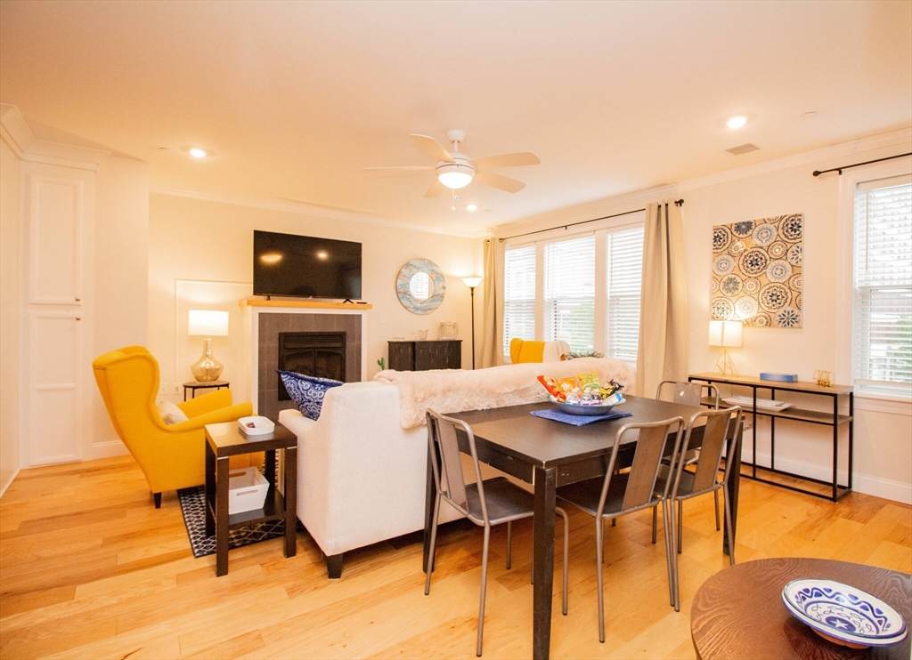 1008 Tremont St - Photo 1