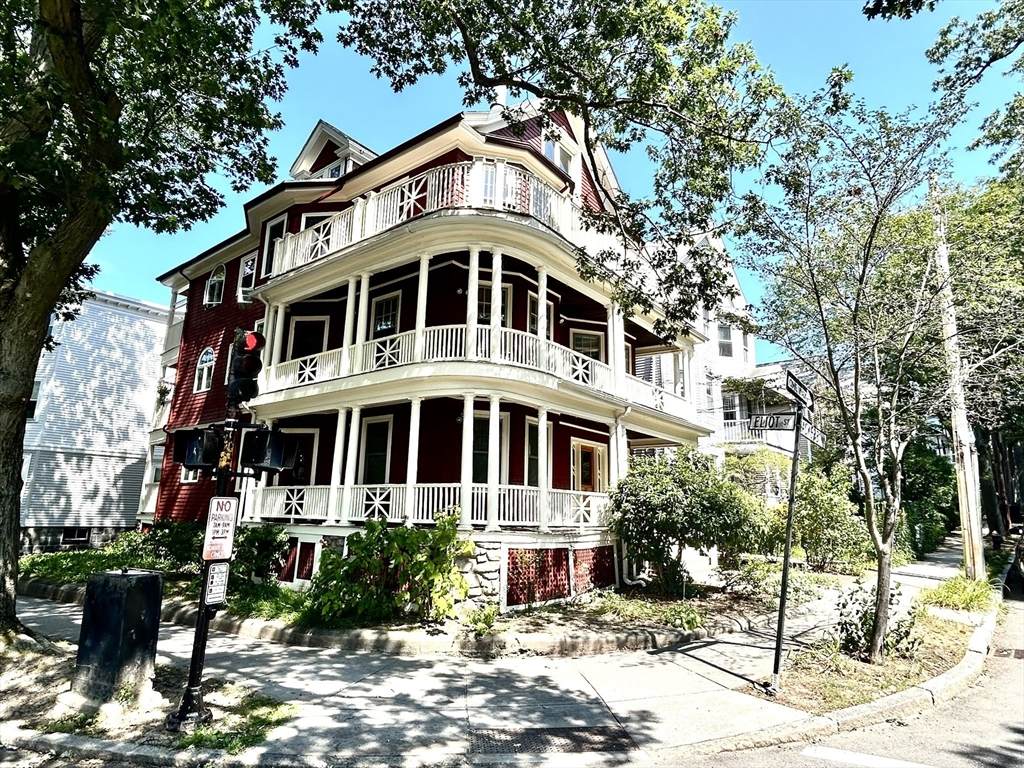 59 Ackers Ave - Photo 1