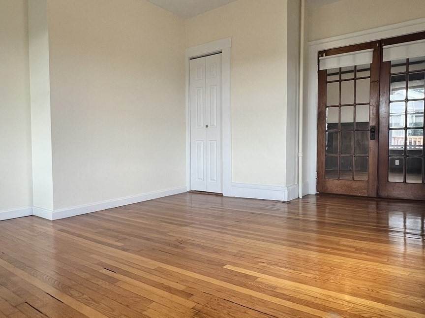 543 Broadway - Photo 1