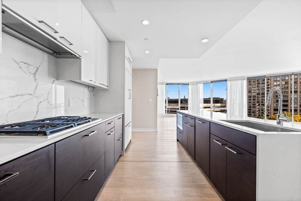 110 Broad St - Photo 1