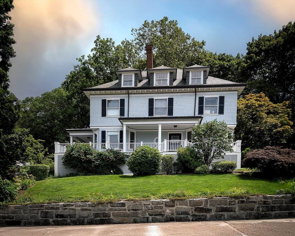 92 Grant Ave - Photo 1