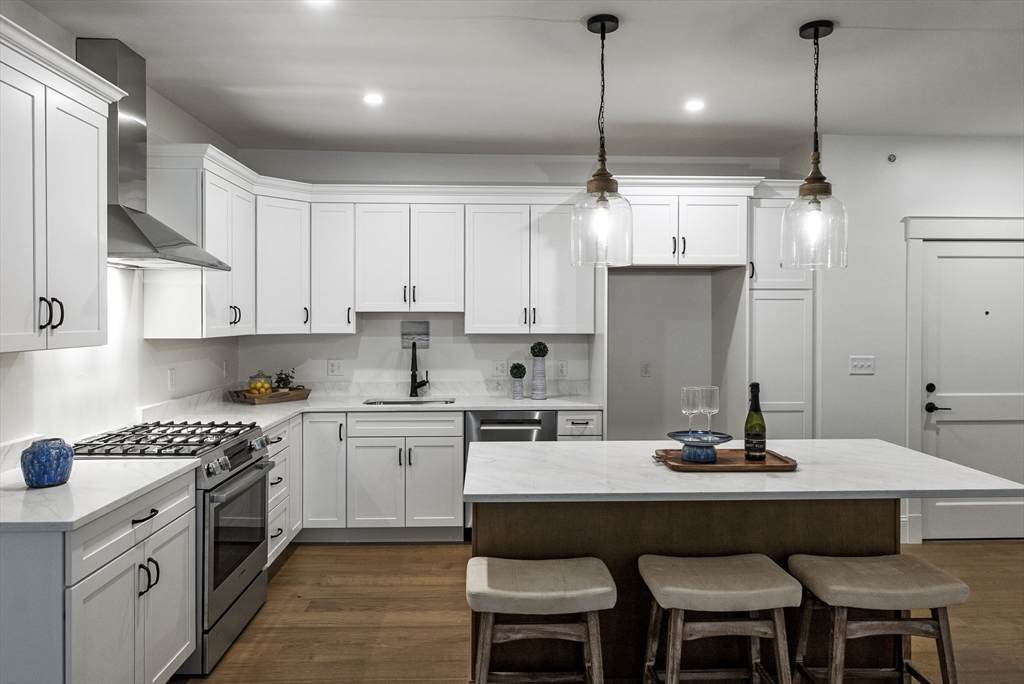 134 Court St - Photo 1