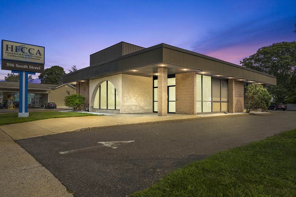 596 South Rd - Photo 1