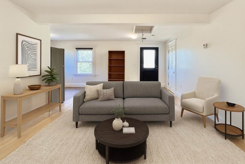 13 Centre St - Photo 1