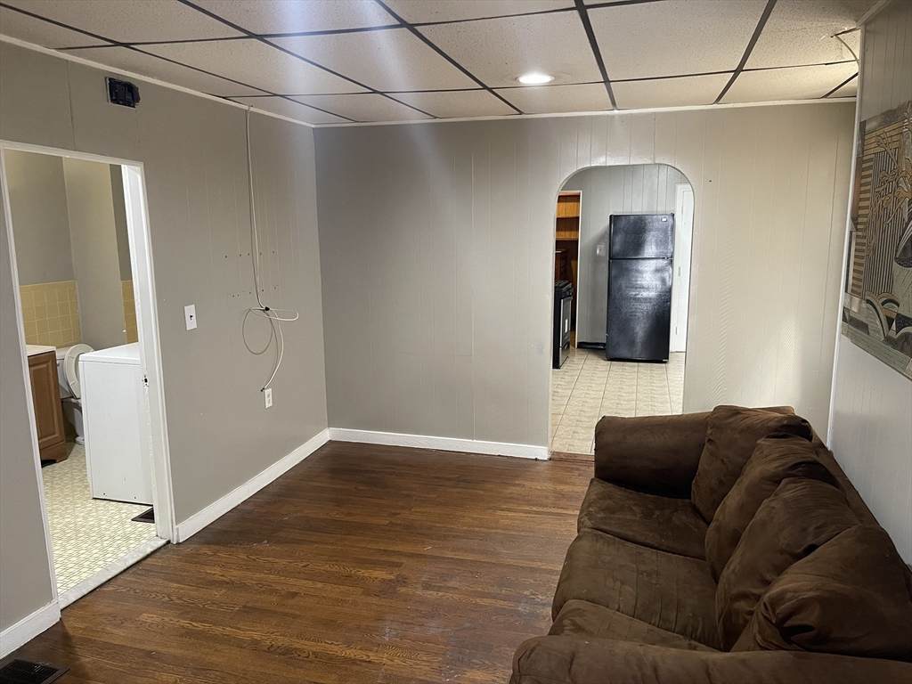 49 Everett St - Photo 1