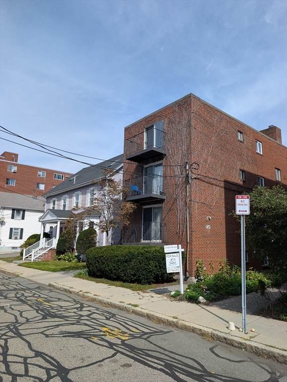 35 Homer Ave - Photo 1