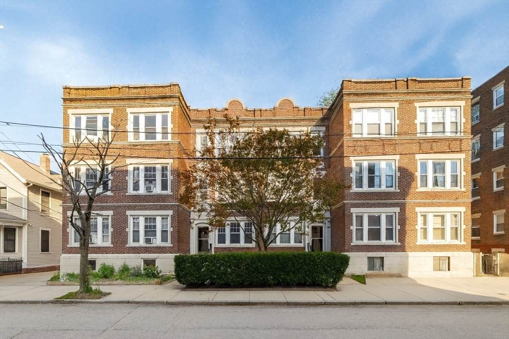 32 Reedsdale Street - Photo 1