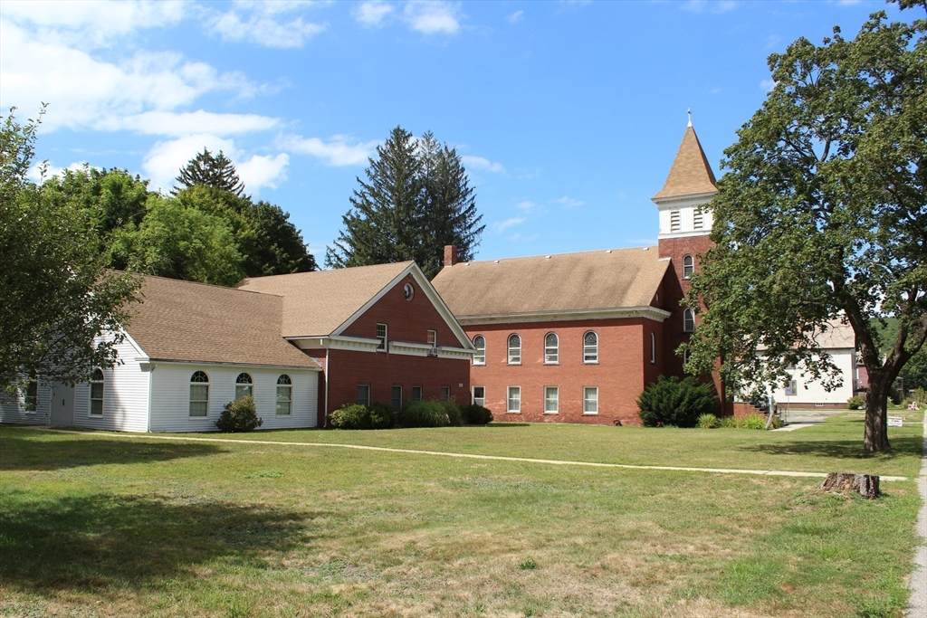 62 Cheney St - Photo 1