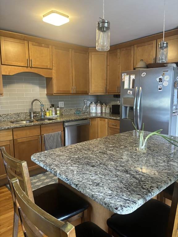 3 1/2 Becket Ave - Photo 1