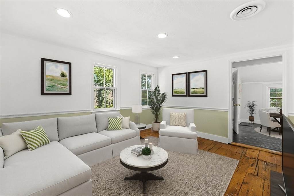 992 Chestnut Street - Photo 1