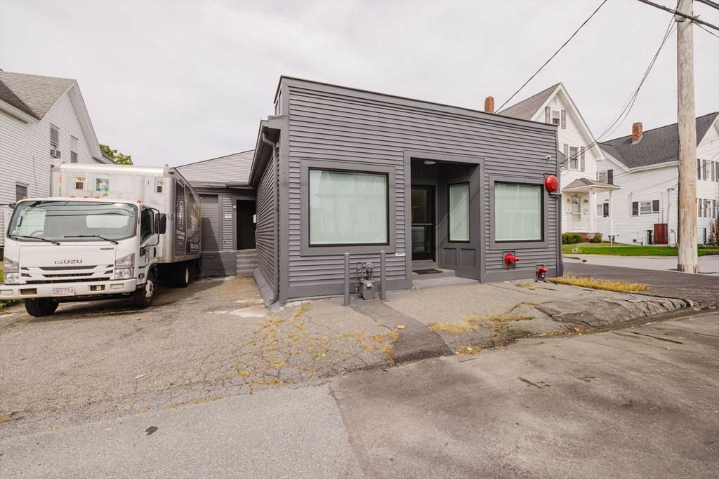 210 School St - Photo 1