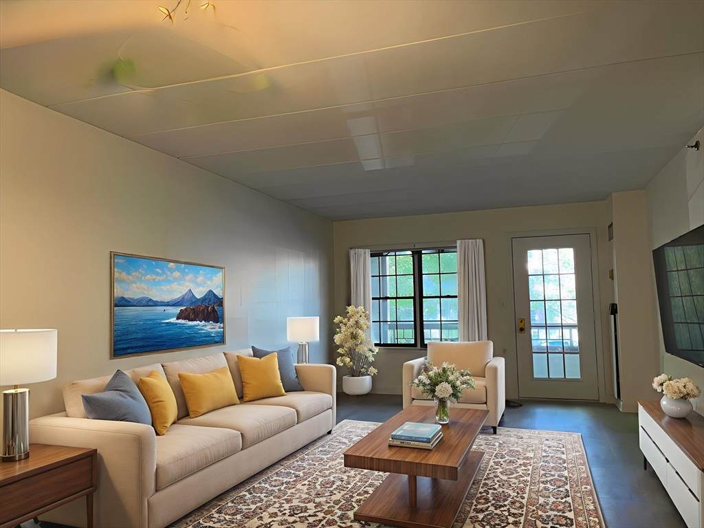 324 Washington St - Photo 1