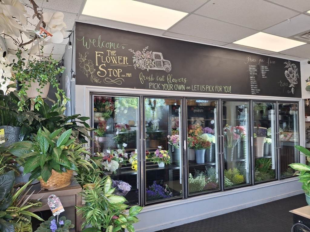 120 Stafford St - Photo 1