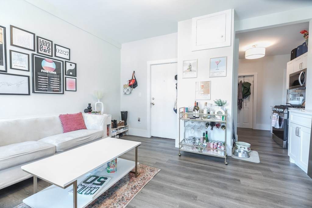 100 H Street - Photo 1