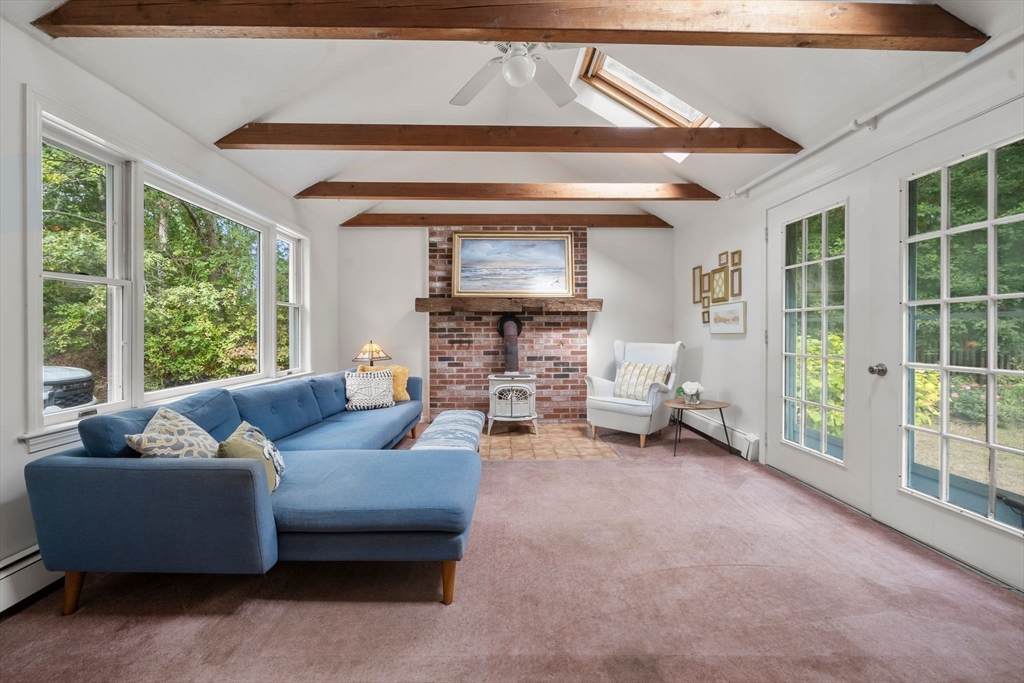 5 Cardinal Rd - Photo 1