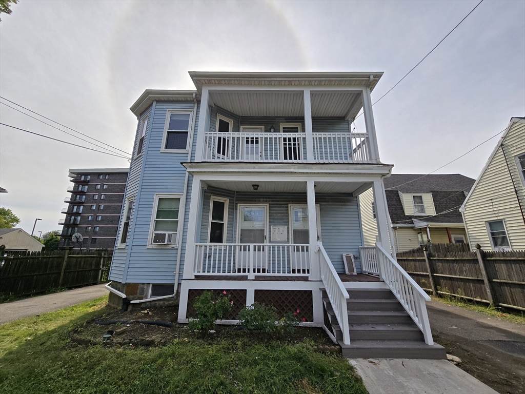 17 Baxter Ave - Photo 1