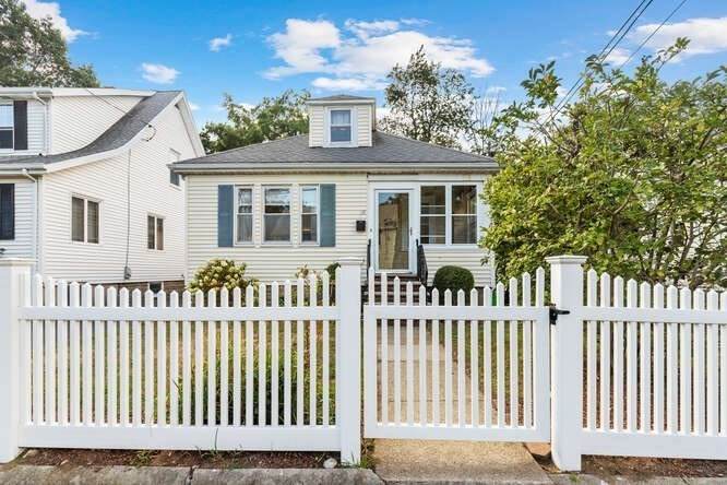 98 Dudley St - Photo 1