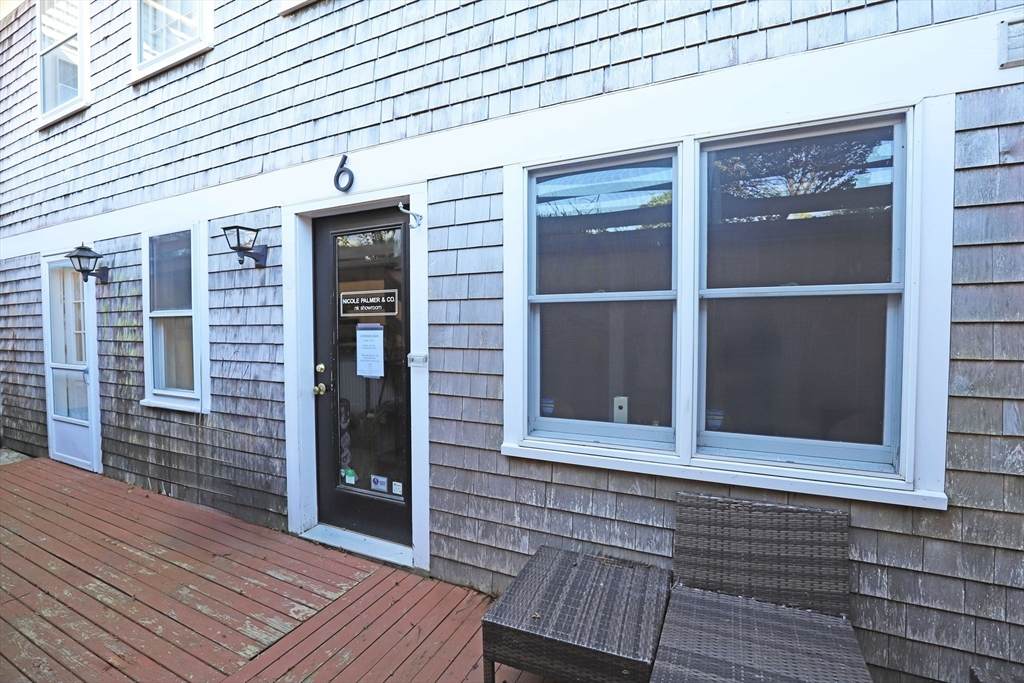 316 Gifford St - Photo 1