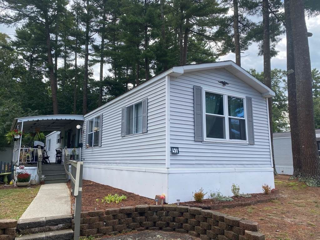 51 Crest Dr - Photo 1