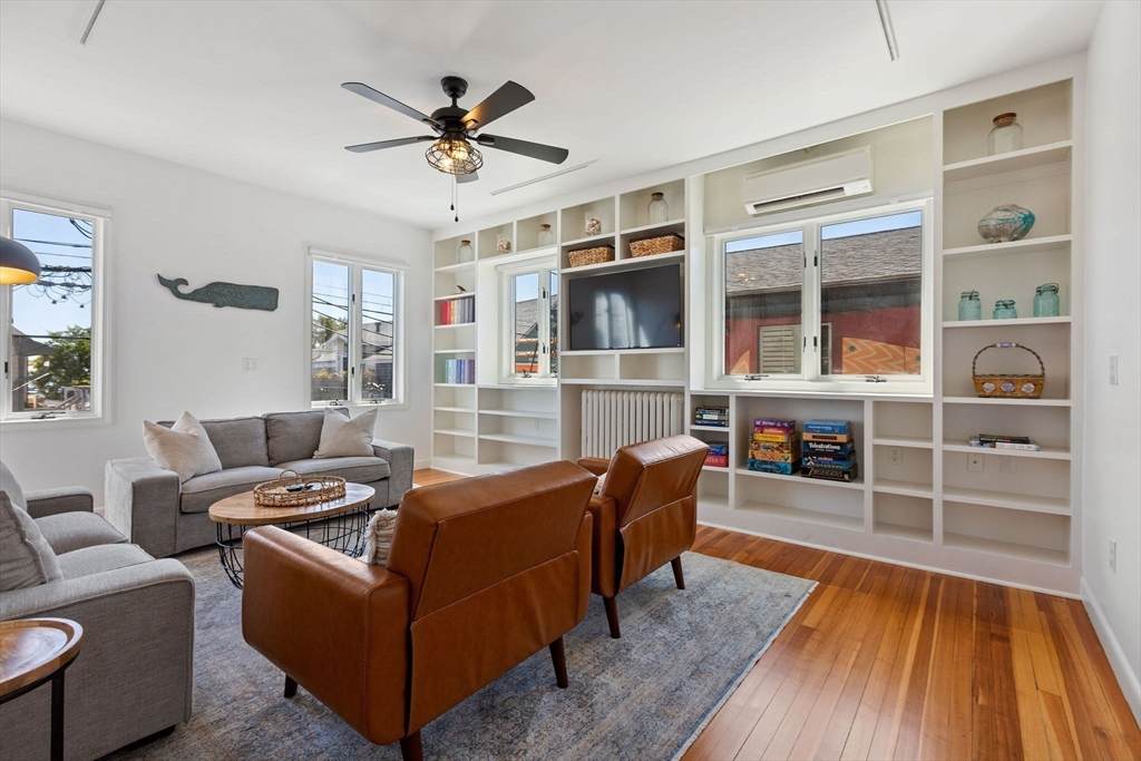 290 Commercial Street - Photo 1